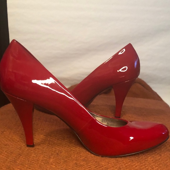 ♥️Gianni Bini Ferrari Red High Heels -Never Worn♥️ - Picture 9 of 14